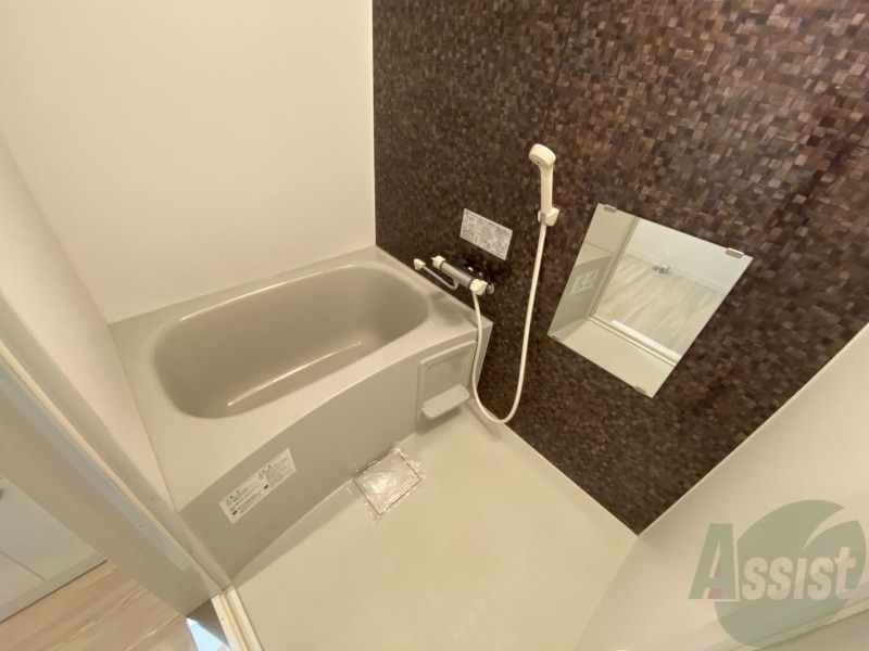 バス・シャワールーム　ユニットバスです。疲れを癒すのに欠かせませんね！