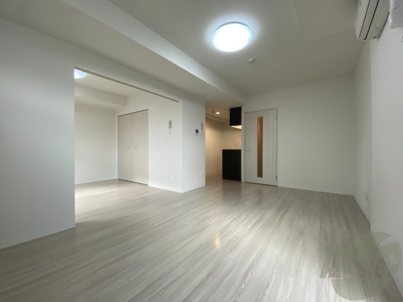 居室・リビング　広くてキレイなお部屋が広がっていて、充実した生活が送れそう。