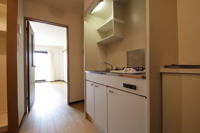 キッチン　※別号室のお写真のため現況優先
