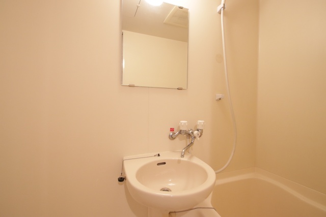 洗面設備　※別号室のお写真のため現況優先