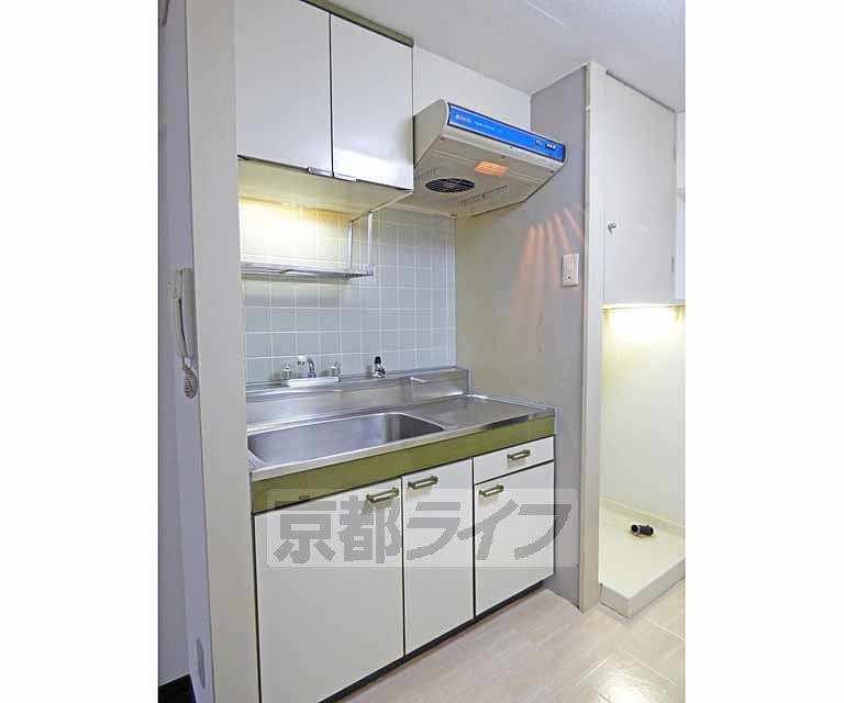 キッチン　一人なら充分な設備のキッチンです。