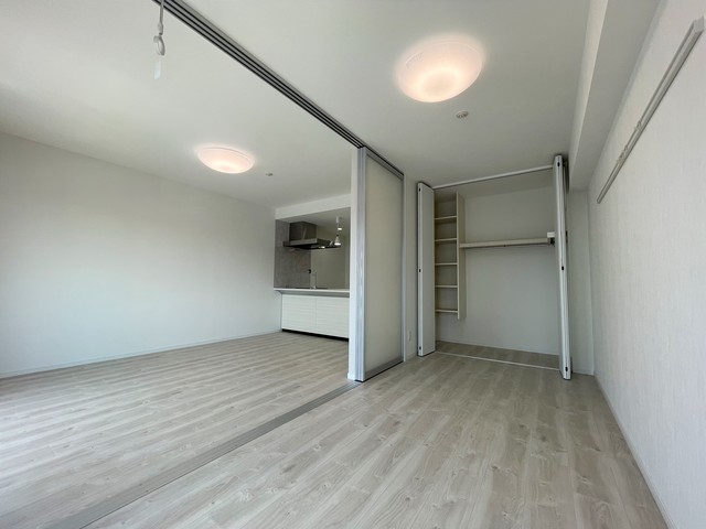 居室・リビング　同間取り、別号室写真です。