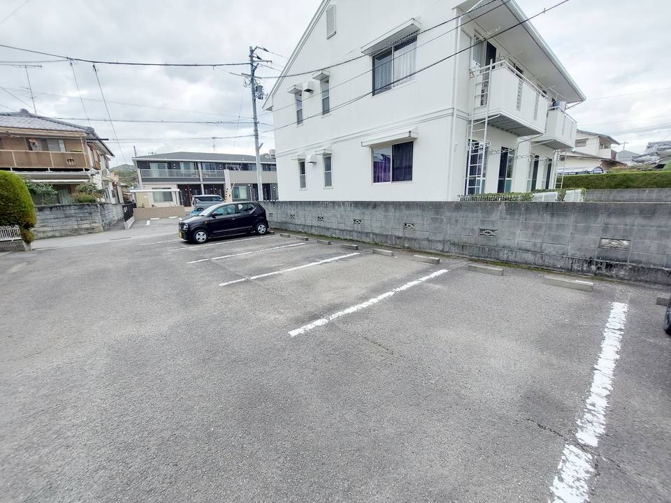 駐車場　駐車場