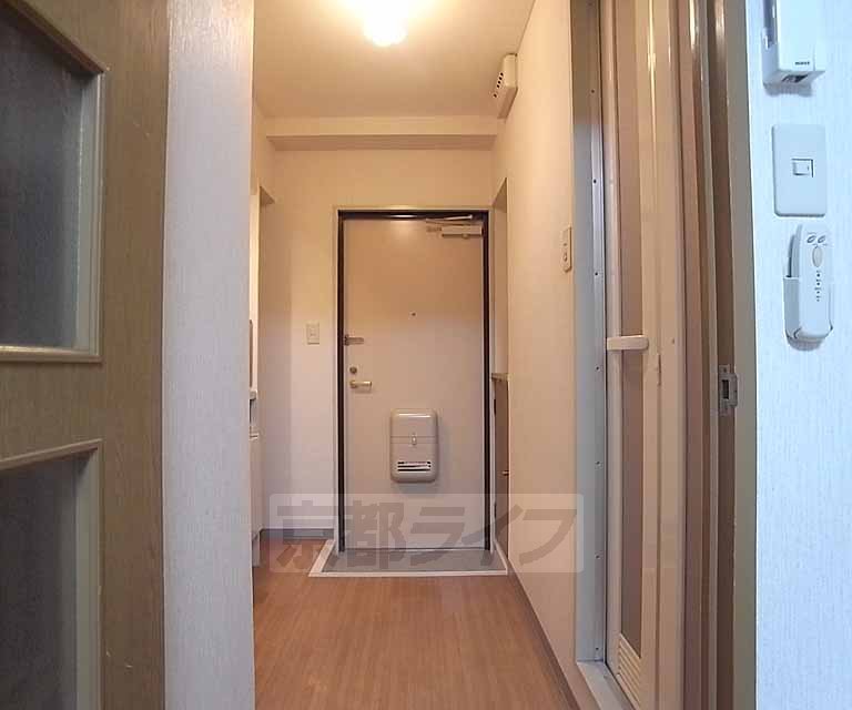 その他部屋・スペース　部屋まで延びた廊下です。