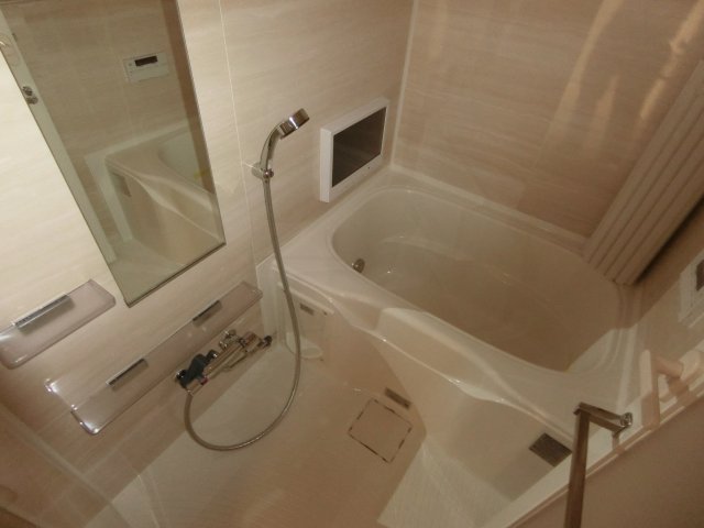 バス・シャワールーム　他のお部屋の参考写真となります。