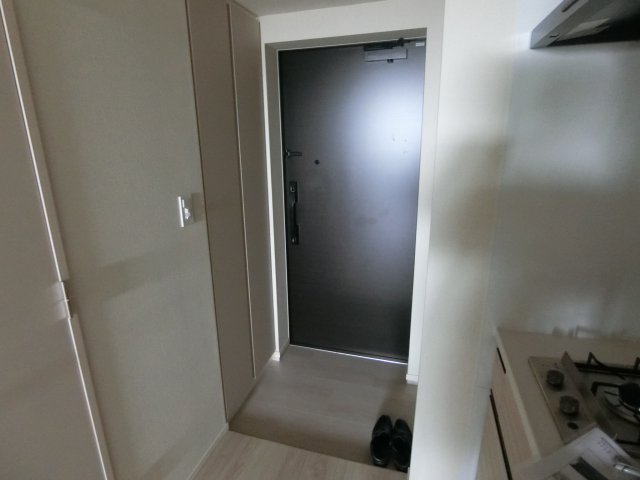玄関　他のお部屋の参考写真となります。