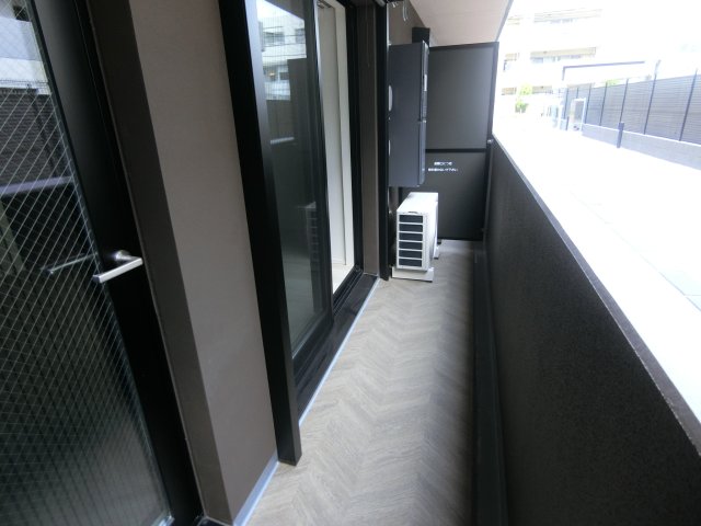 バルコニー　他のお部屋の参考写真となります。