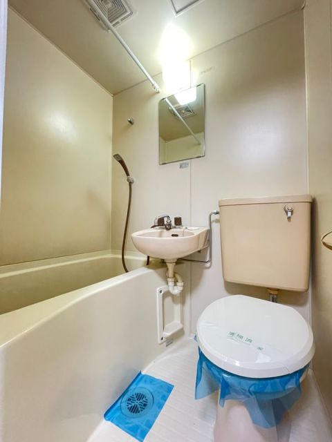 バス・シャワールーム