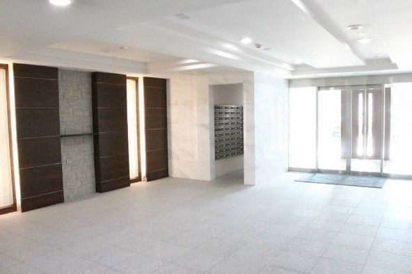 ロビー　★《見学予約受け付け中》設備充実の賃貸マンションです。お気軽