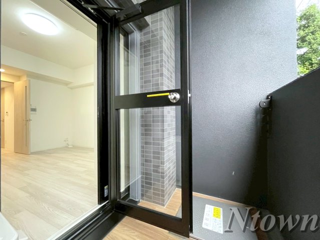 バルコニー　お洗濯にも便利なバルコニー付き