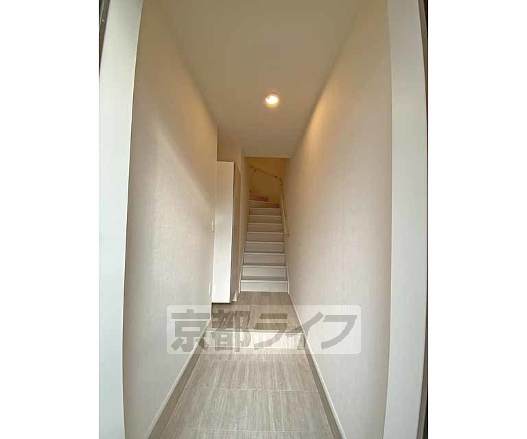 その他部屋・スペース　玄関から見たところです。