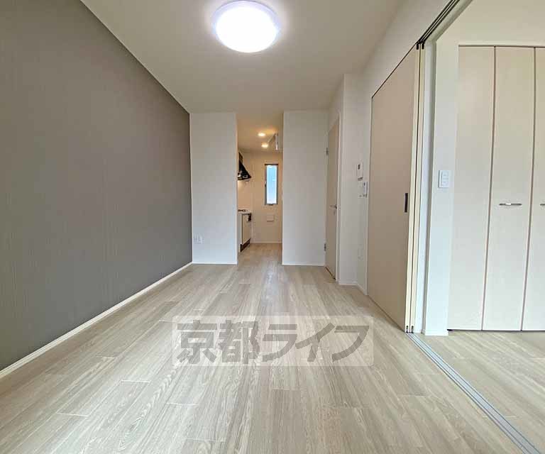 居室・リビング　部屋干し派に嬉しいインナーテラス付きの１ＬＤＫのお部屋です。