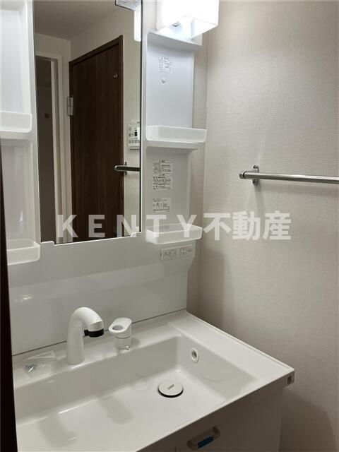 洗面設備　広い洗面スペース