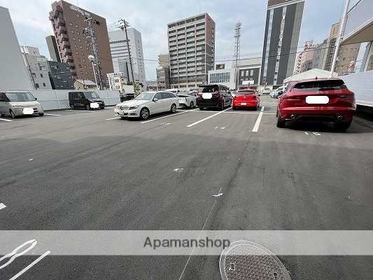 駐車場　エントランス