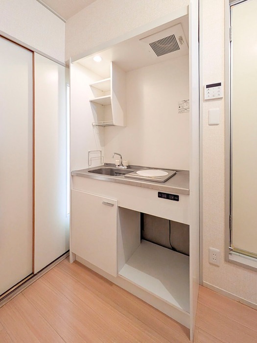 キッチン　一口１Ｈコンロ付です。