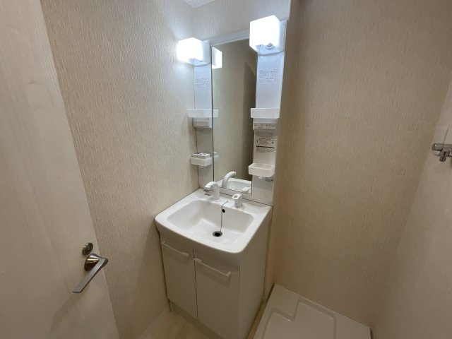 洗面設備　使いやすい洗面所です