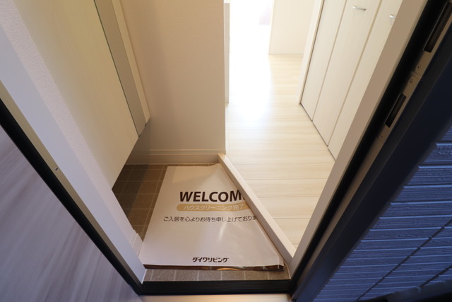 玄関　下駄箱付き　玄関