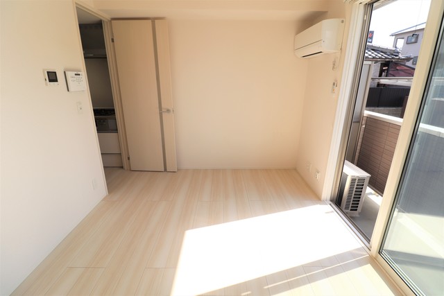 居室・リビング　６．１帖　洋室