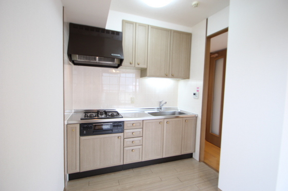 キッチン　※別部屋の写真です