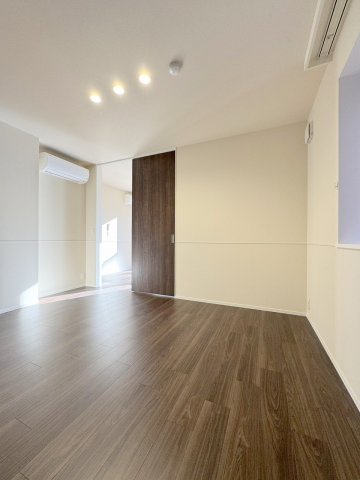 その他部屋・スペース　★明るいフローリングの角部屋です★