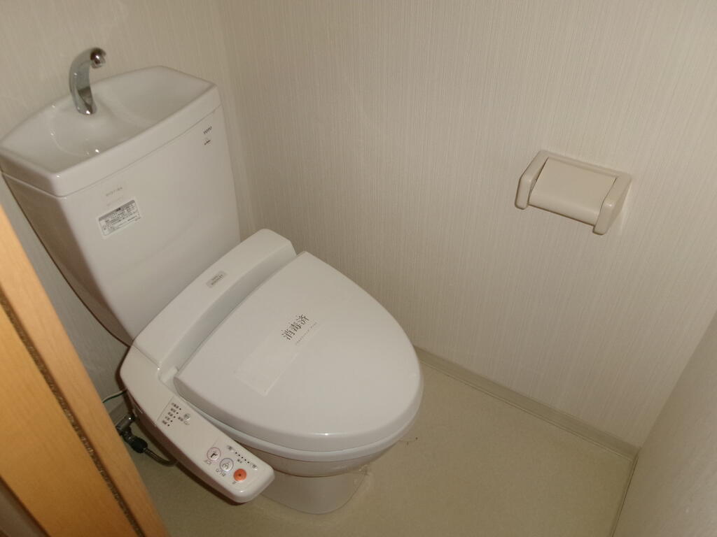 トイレ　ウォシュレット付