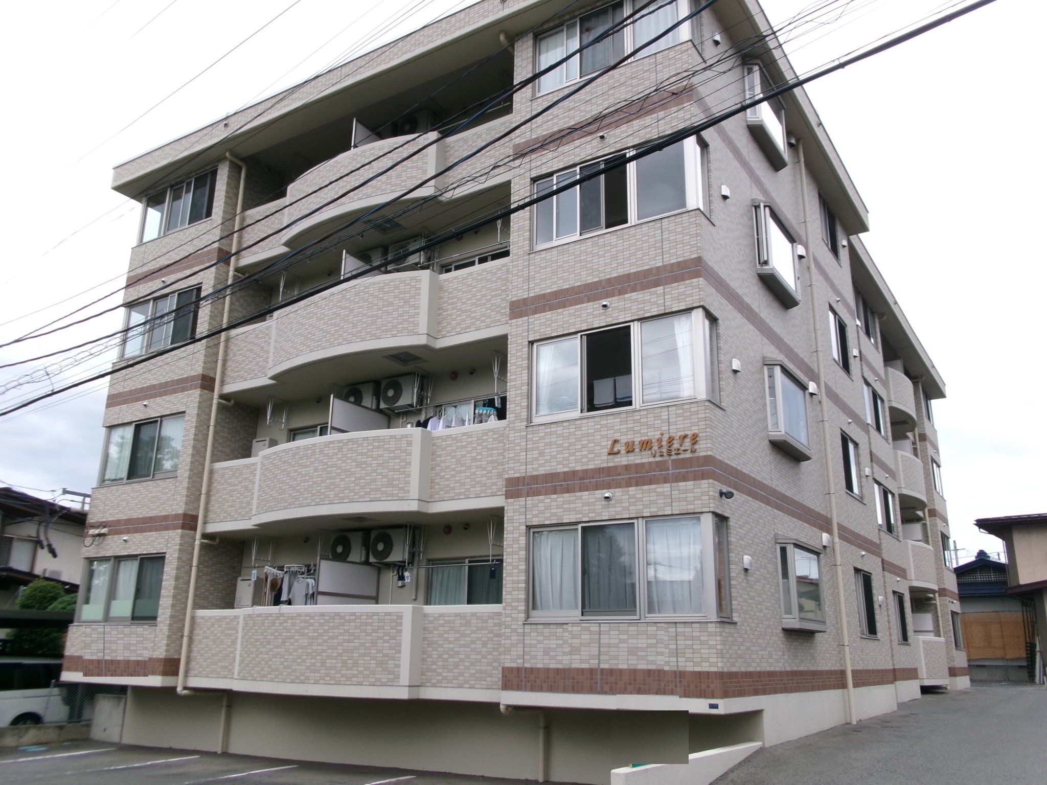 建物外観　南向き