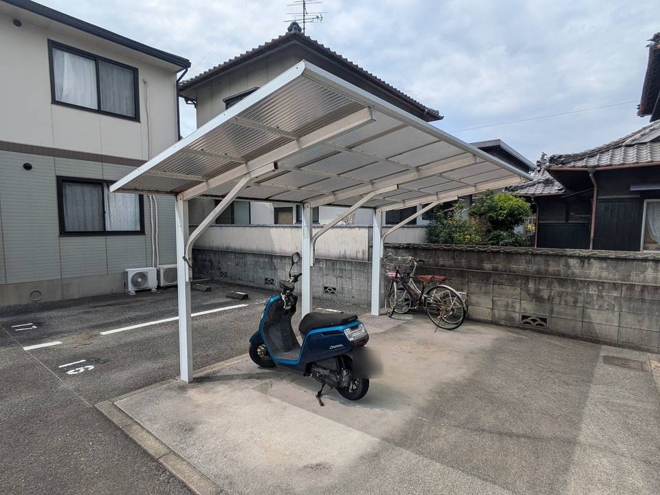 駐車場　駐輪場