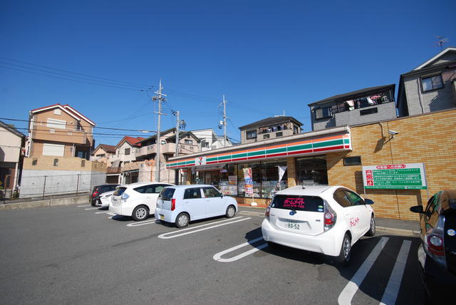 コンビニ　セブンイレブン枚方茄子作北町店（コンビニ）まで140m