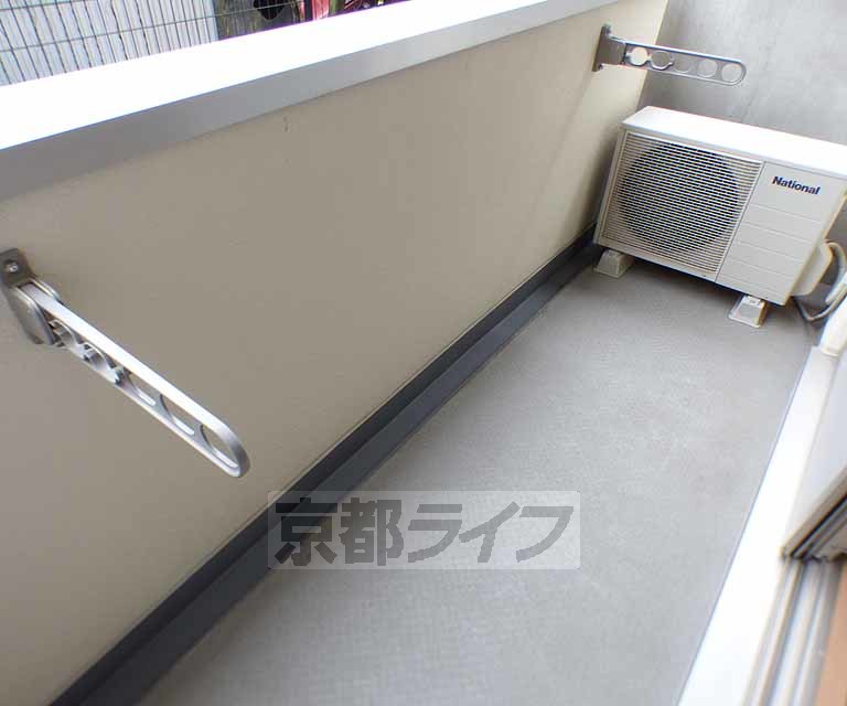 バルコニー　日当たりの良いバルコニーです。