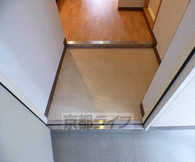 玄関　おしゃれな雰囲気の玄関です。