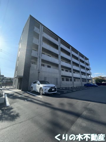 駐車場　駐車場に車を止められます