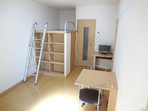 居室・リビング　家具家電付き