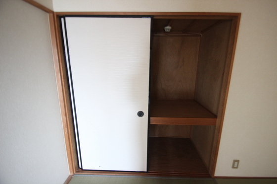 収納　※別部屋の写真です