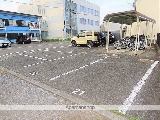 駐車場　駐車場