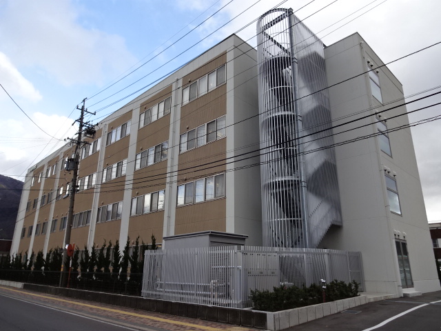 郵便局　上山田温泉郵便局（郵便局）まで293m