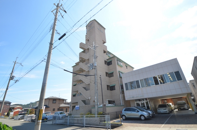建物外観　近くに保育所有で生活環境が良い！