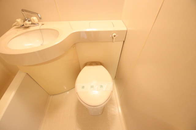 トイレ　別室の参考写真です。※現況優先