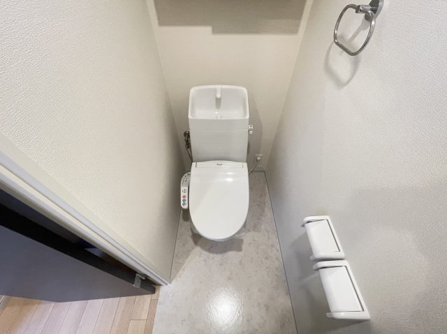 トイレ　同メーカー施工の類似物件写真です。