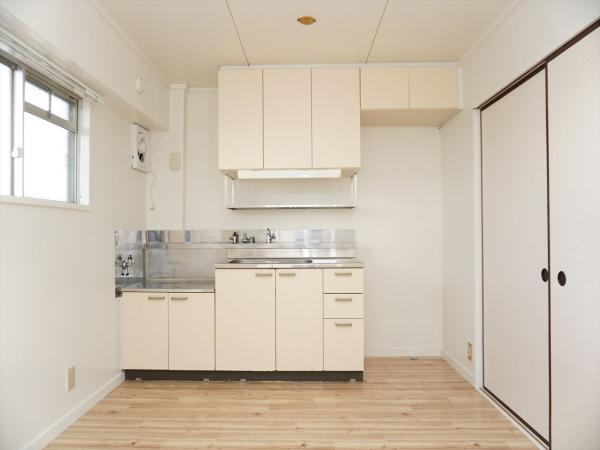 居室・リビング　内装