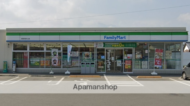 コンビニ　ファミリーマート（コンビニ）まで160m