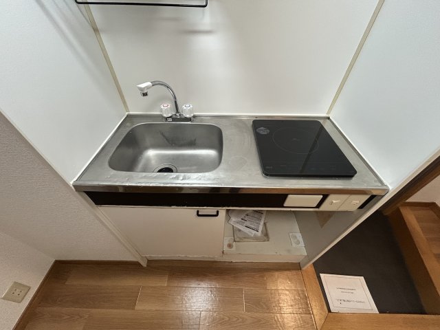 キッチン　コンパクトなキッチンで掃除もラクラク