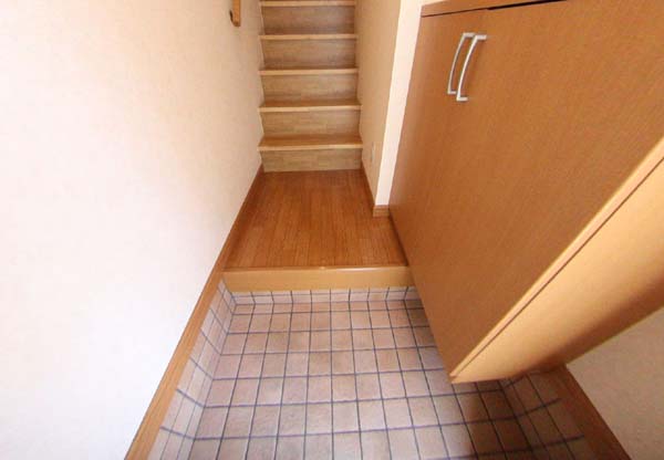 玄関　収納もある玄関です