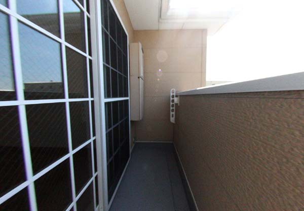 バルコニー　開放的で明るい空間を演出してくれるバルコニーです