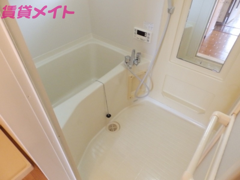 バス・シャワールーム　同物件別部屋タイプ