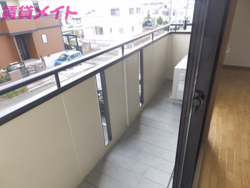 バルコニー　同物件別部屋タイプ