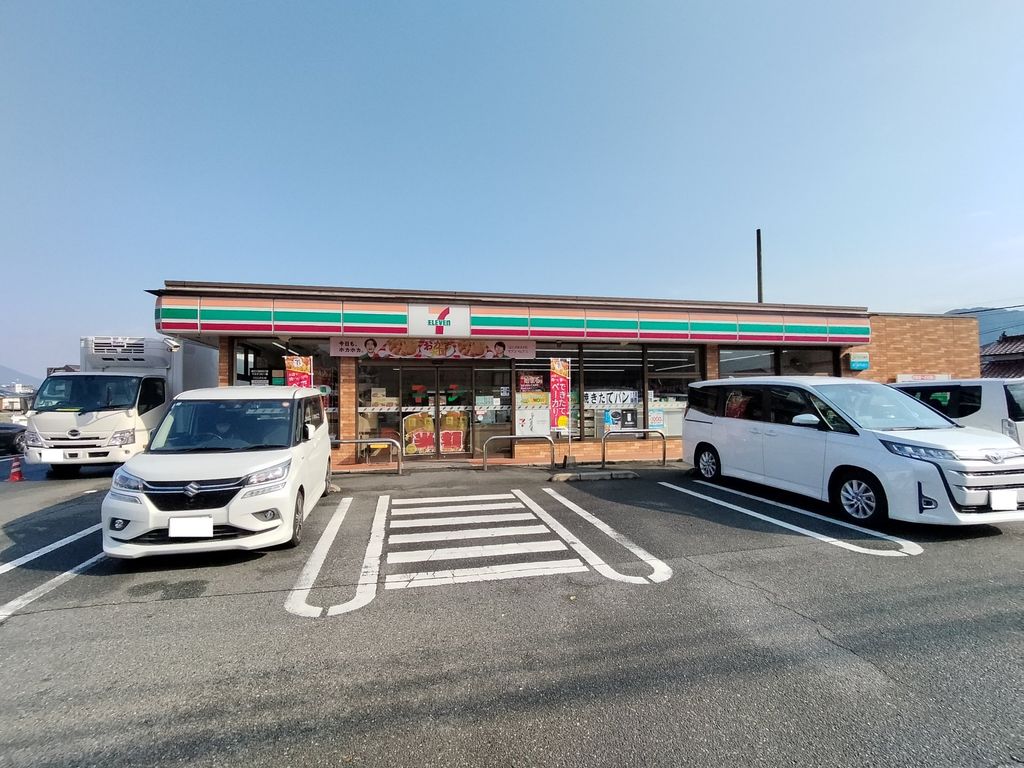 コンビニ　セブン-イレブン 小倉長尾５丁目店（コンビニ）まで520m