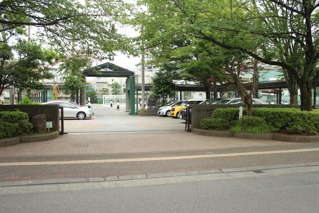 中学校　静岡市立城内中学校（中学校）まで900m