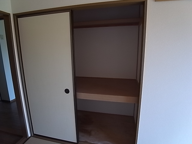 収納　※103号室の写真になります。