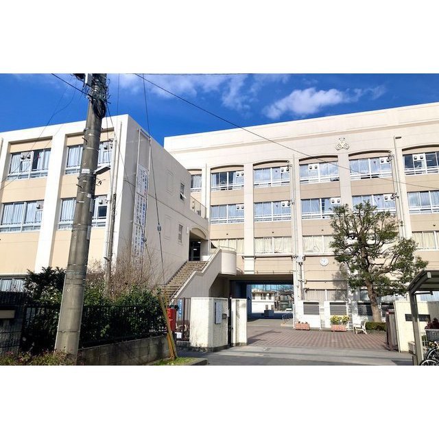 中学校　西高津中学校（中学校）まで1840m