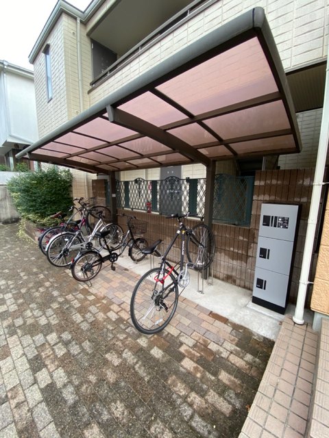 その他共有部分　屋根付き駐輪場